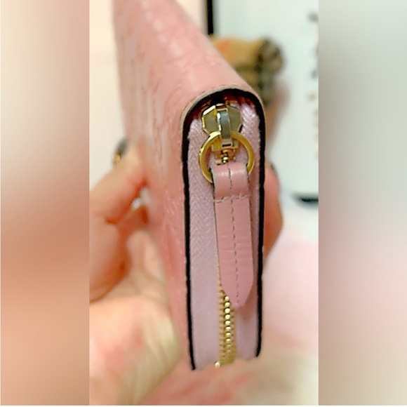 Gucci Guccissima zip-around Long wallet in pink leather - Picture 11 of 16